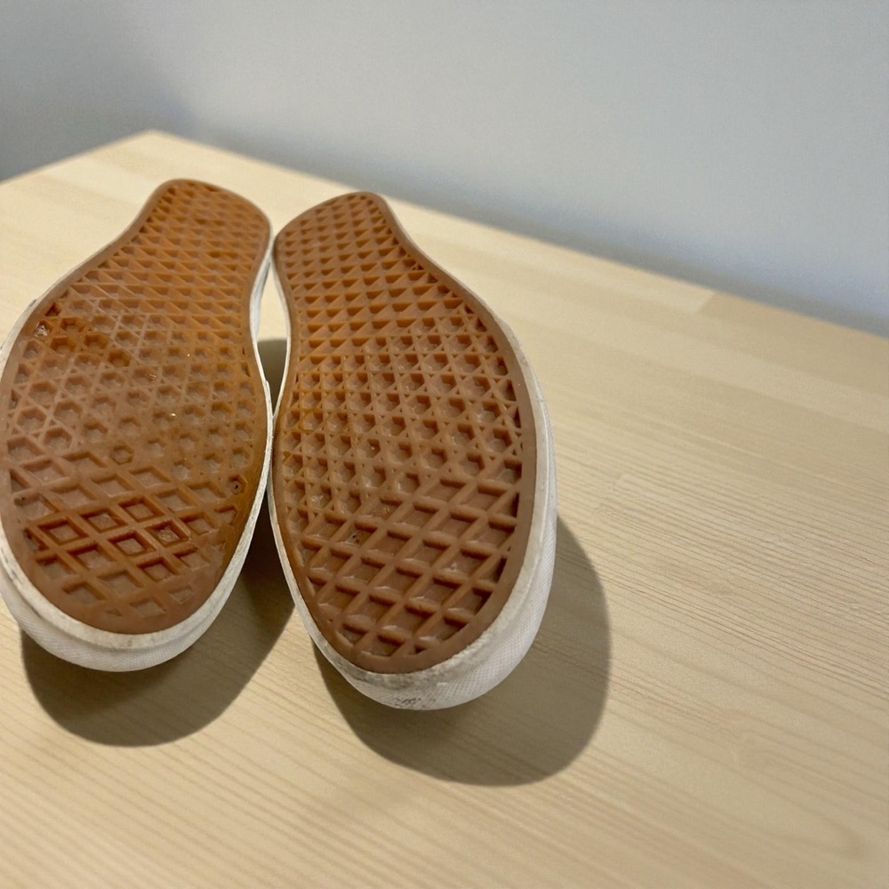 Vans Where’s Waldo Limited Edition Classic Slip-on Skate Shoes Men’s SIZE 6.5 - Picture 11 of 11